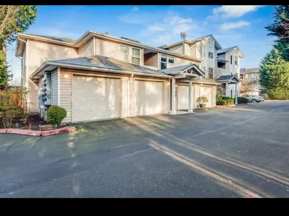 2001 120th Pl SE APT 9-102, Everett, WA 98208