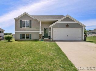 382 Green Ridge Dr SE, Caledonia, MI 49316