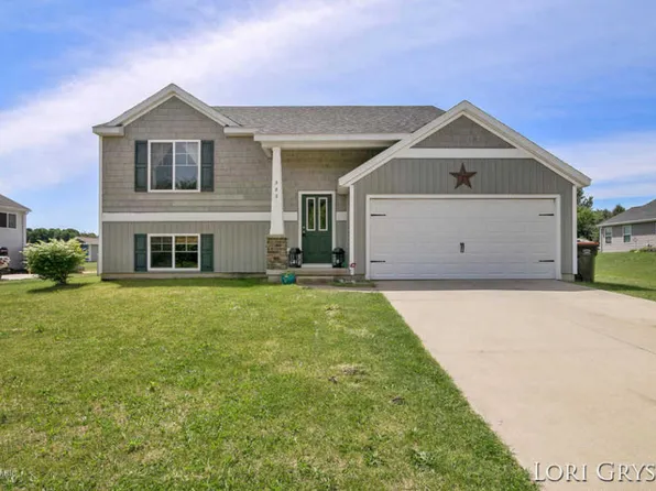 382 Green Ridge Dr SE, Caledonia, MI 49316