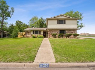200 Stefanie St, Burleson, TX 76028