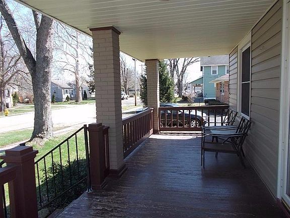 3rd image of 525 Hudson Ave