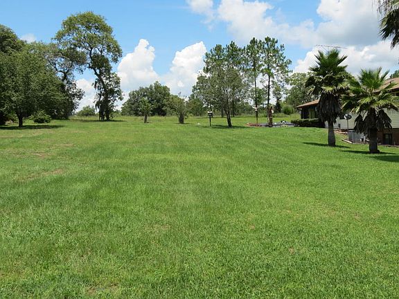 4th image of 248 E Country Club Dr