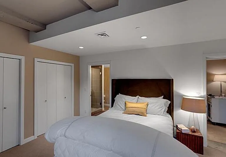 2030 Dexter Ave N #301 — Photo 8