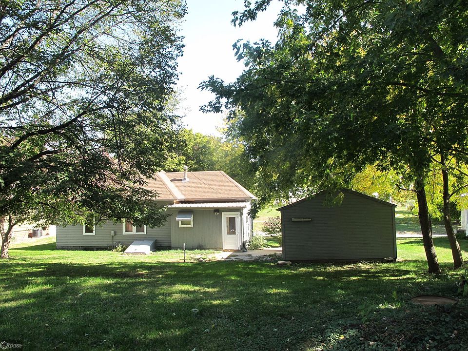 2nd image of 1805 6th St