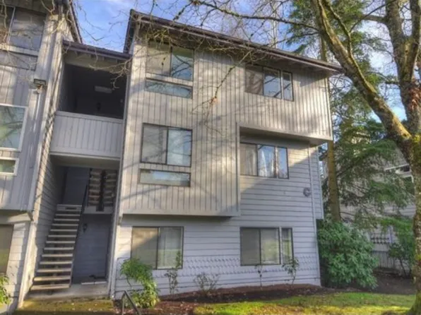 4120 212th St SW #206B, Mountlake Terrace, WA 98043