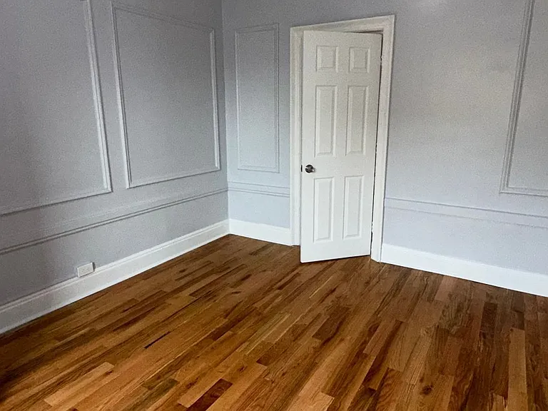 2684-Highland Arms Realty — Photo 2