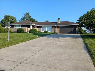 218 Paul Dr E, Mount Pleasant, PA, 15666