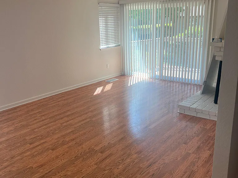1041 Chadwick Cir — Photo 9