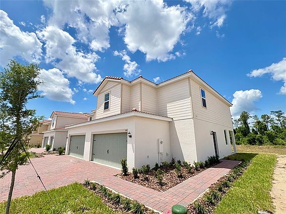 2nd image of 552 BAY LEAF DRIVE