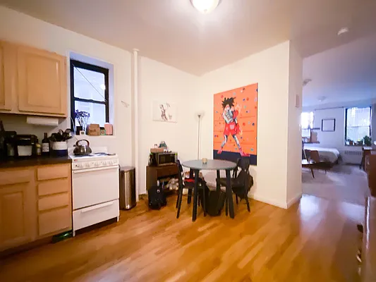 Rented by Compass | media 25