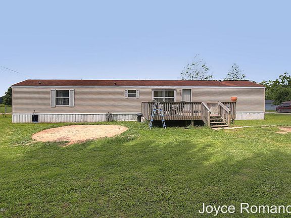 2nd image of 220 W Oak St