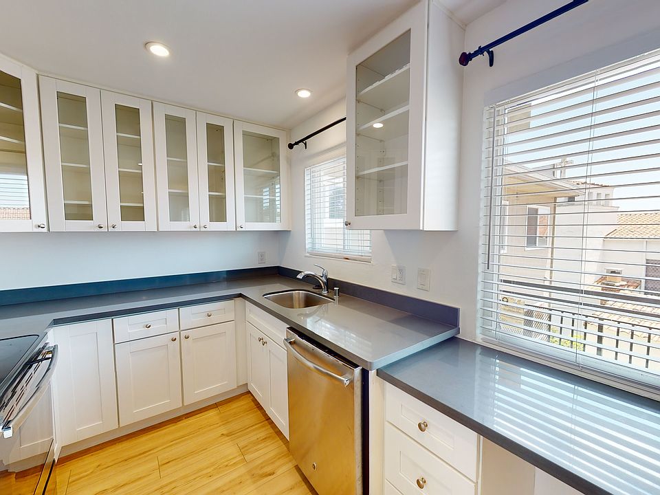 Bright Kitchen
