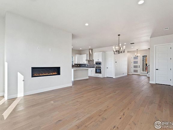 3rd image of 1732 Barefoot Dr