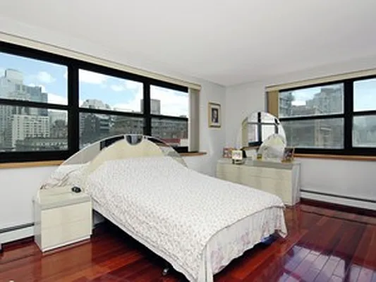 Rented by Corcoran | media 30