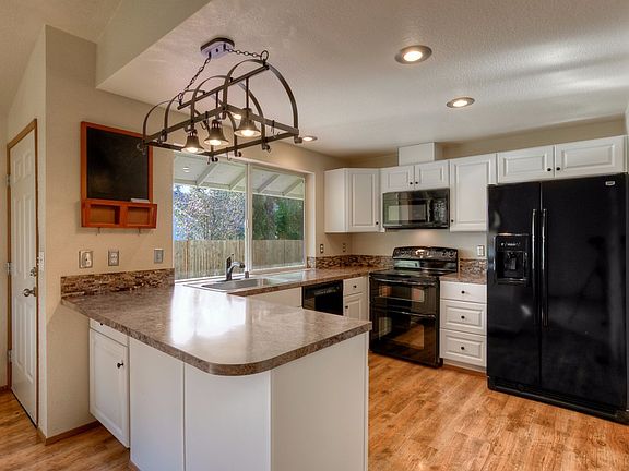 3rd image of 1022 188th Street Ct E