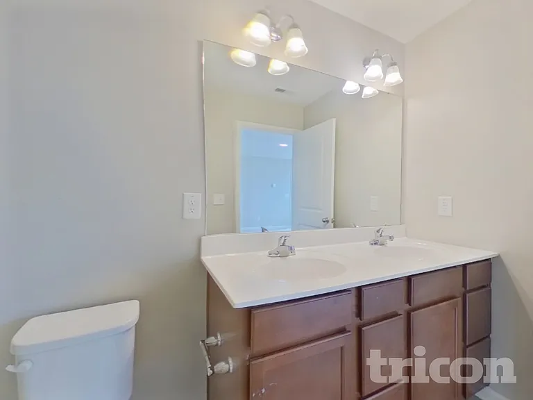 656 McCormick Ln — Photo 6