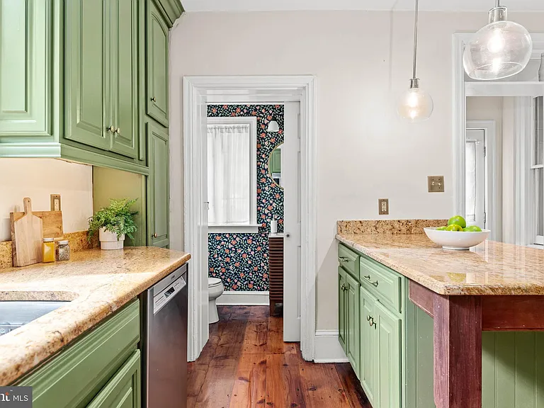 212 E Benezet St — Photo 15
