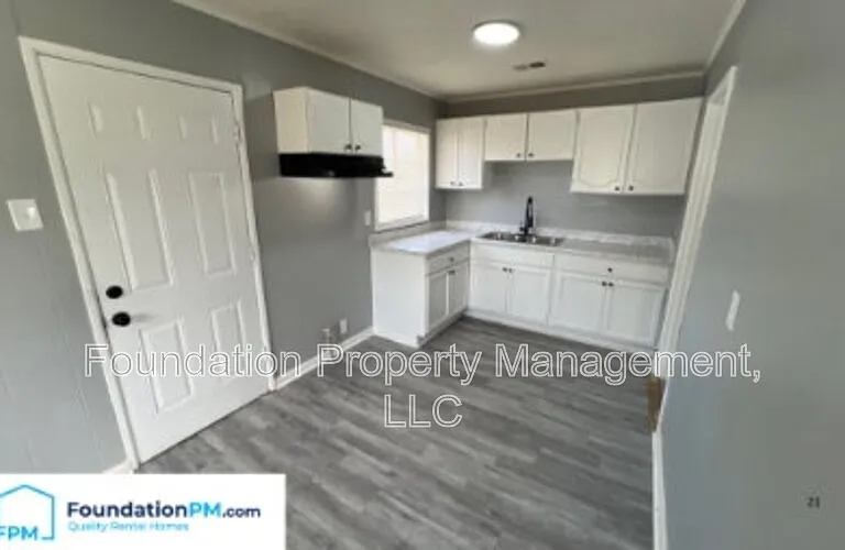 765 Marywood St — Photo 3