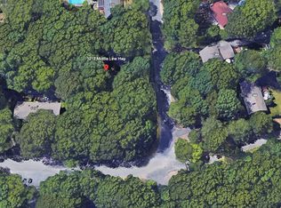 1217 Middle Line Hwy, Sag Harbor, NY 11963