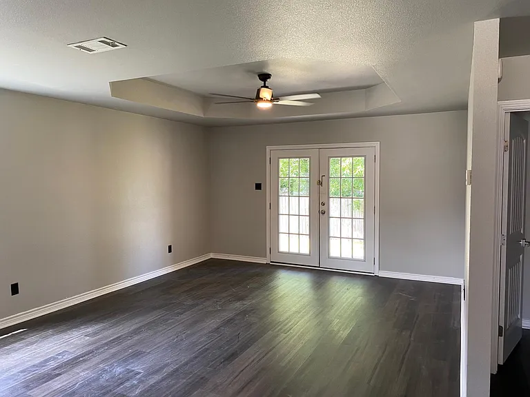 4110 Johnson St — Photo 14
