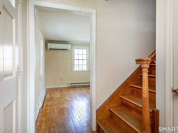 3rd image of 120 Sharon Valley Road