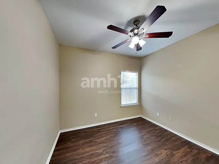 202 Almquist St — Photo 17