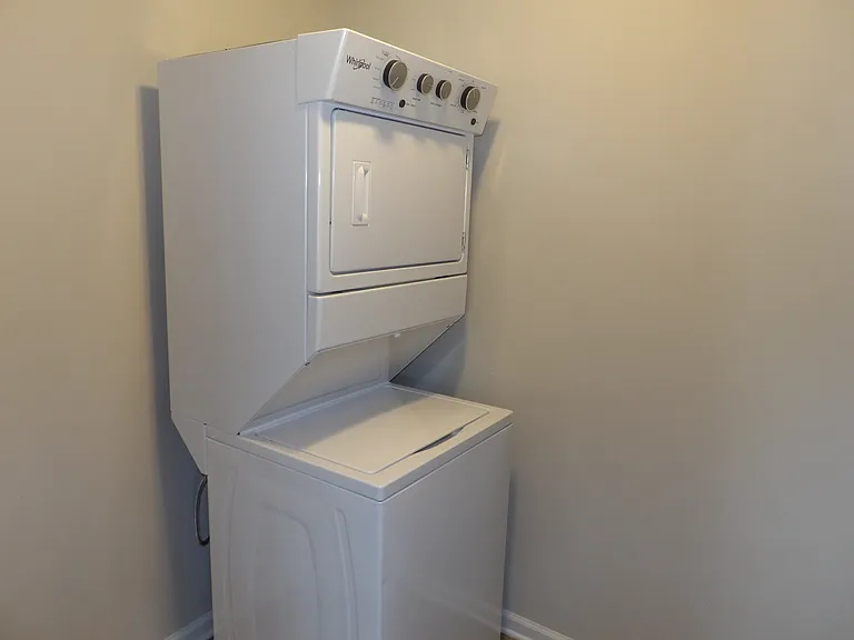 Joiner Crossing Apartments — Photo 17