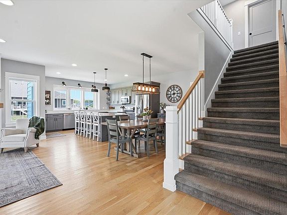 2nd image of 300 N Bergamont Blvd