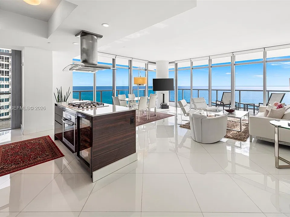 3737 Collins Ave #S-1301