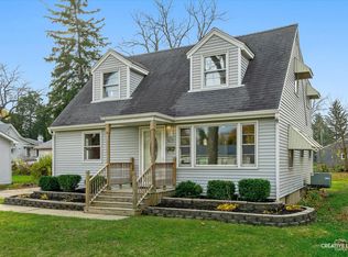 815 Schiller St, Elgin, IL 60123