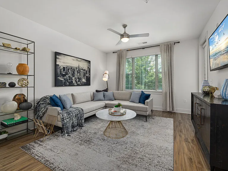 Republic Flats — Photo 9