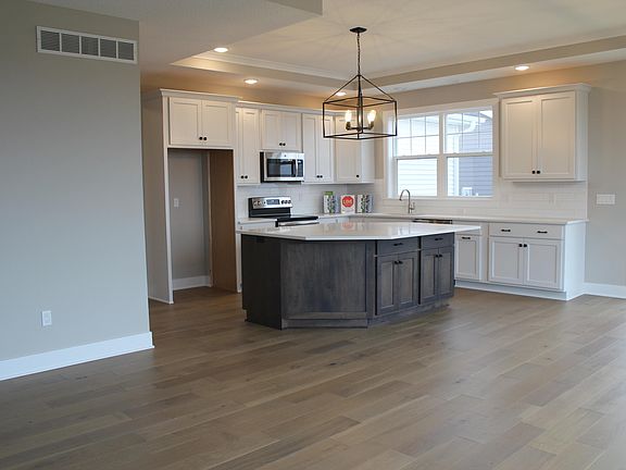 4th image of 2813 Aberdeen Dr
