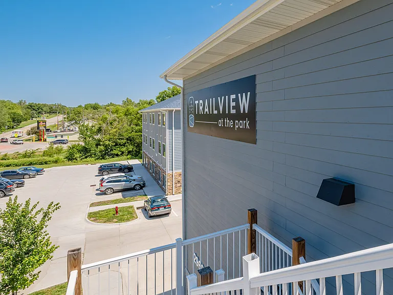 Trailview Apartments at Pioneers Park — Photo 9
