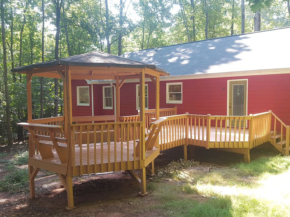 Gazebo in wooded back