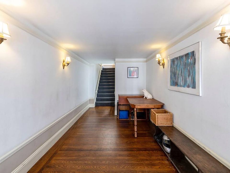 Entry way
