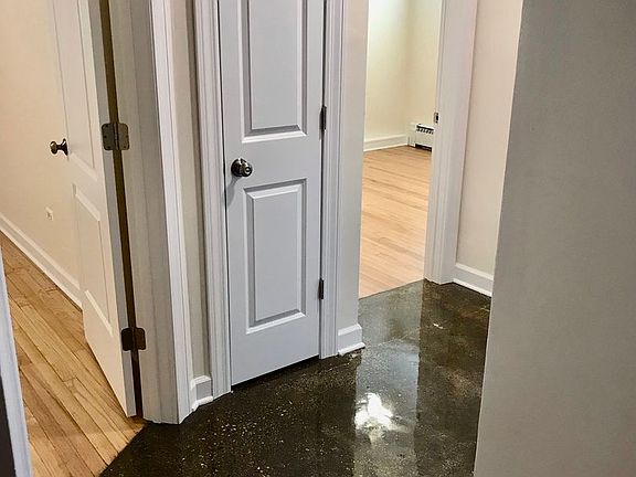 4th image of 4633 N Hermitage Ave APT 1C