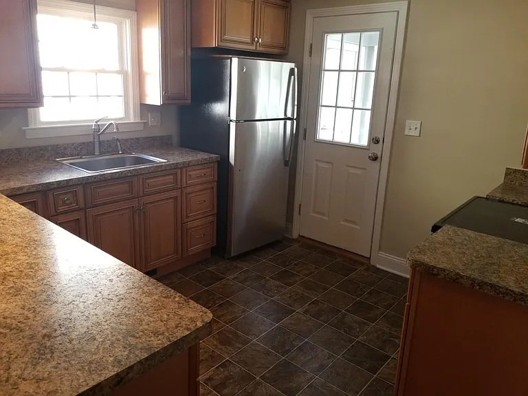 109 Caya Ave — Photo 8