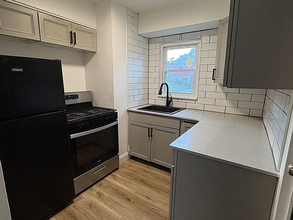5th image of 248-254 Parkview Blvd #252