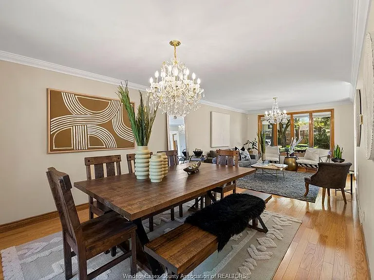 534 Michael Cres — Photo 22