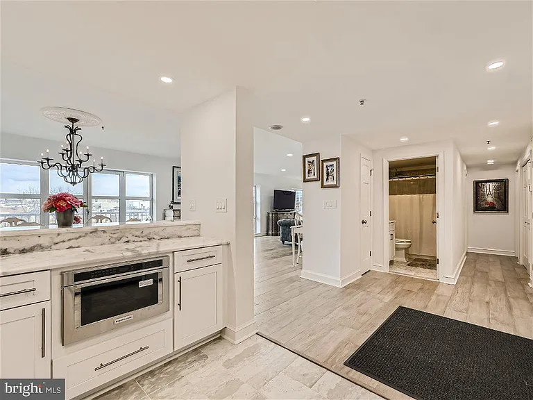 250 President St #211 — Photo 39