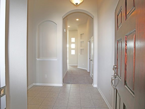 5th image of 122 Balsam St