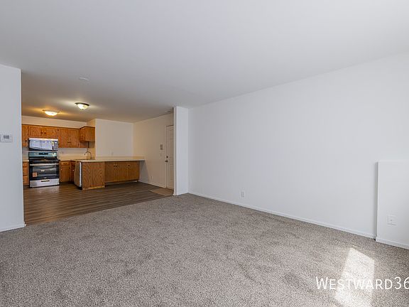4th image of 915 Spiros Ct #101
