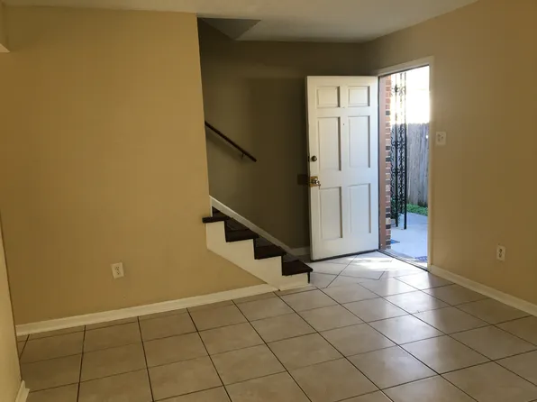 1748 Newport Pl #B, Kenner, LA 70065