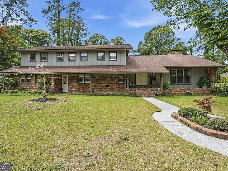 1st image of 105 Fox Glen Dr