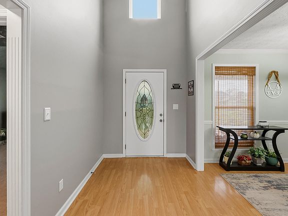 4th image of 1235 Denney Dr