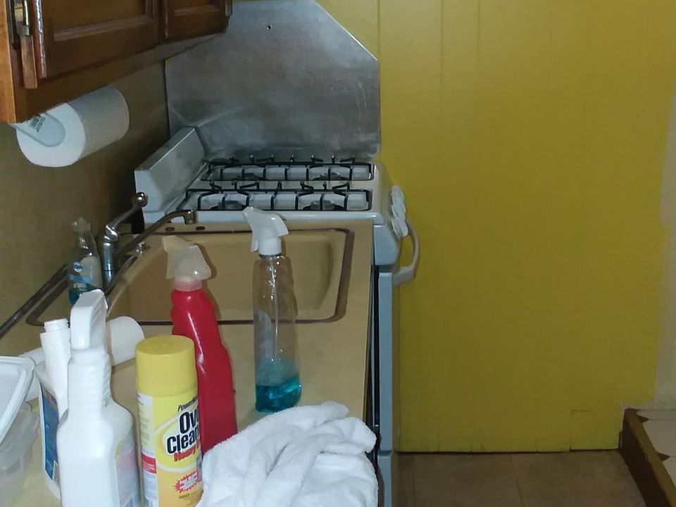 2nd image of 800 Revere Ave