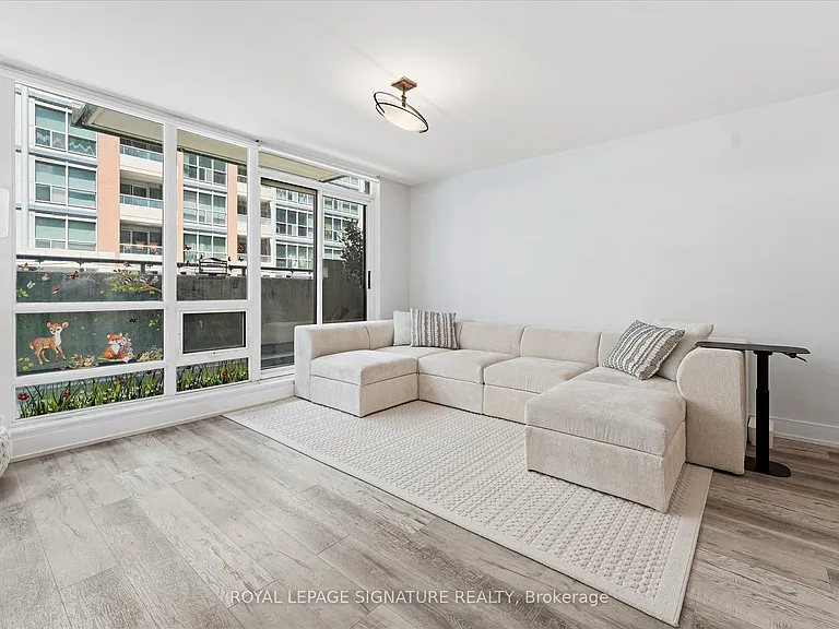 263 Wellington St W #301 — Photo 5