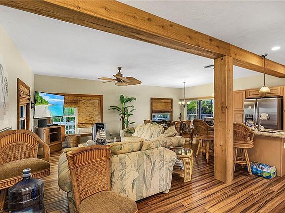 5th image of 2309 Carambola Ln