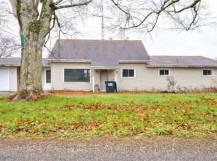 3889 Henderson School Rd NE, Mineral City, OH 44656