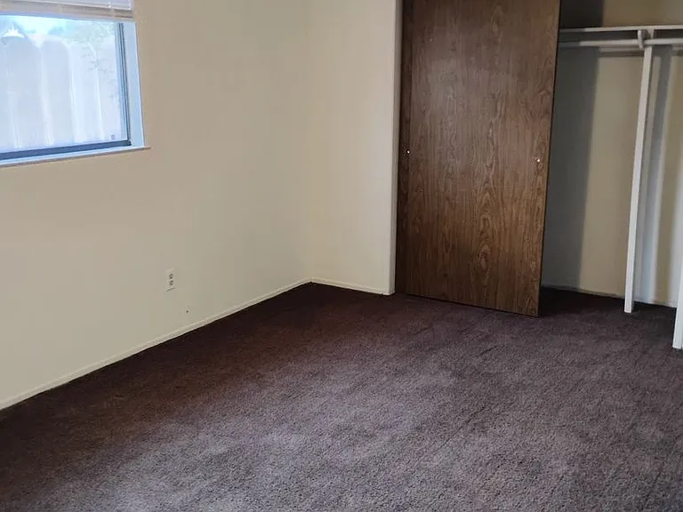 635 Stanford Ct — Photo 7